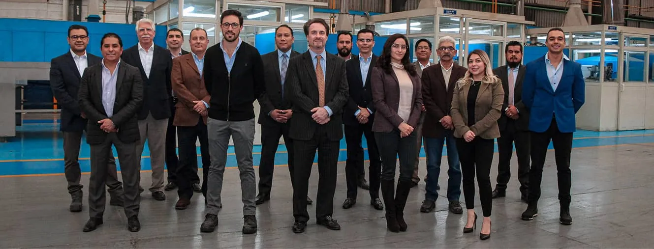 Équipe Almexa à l'usine