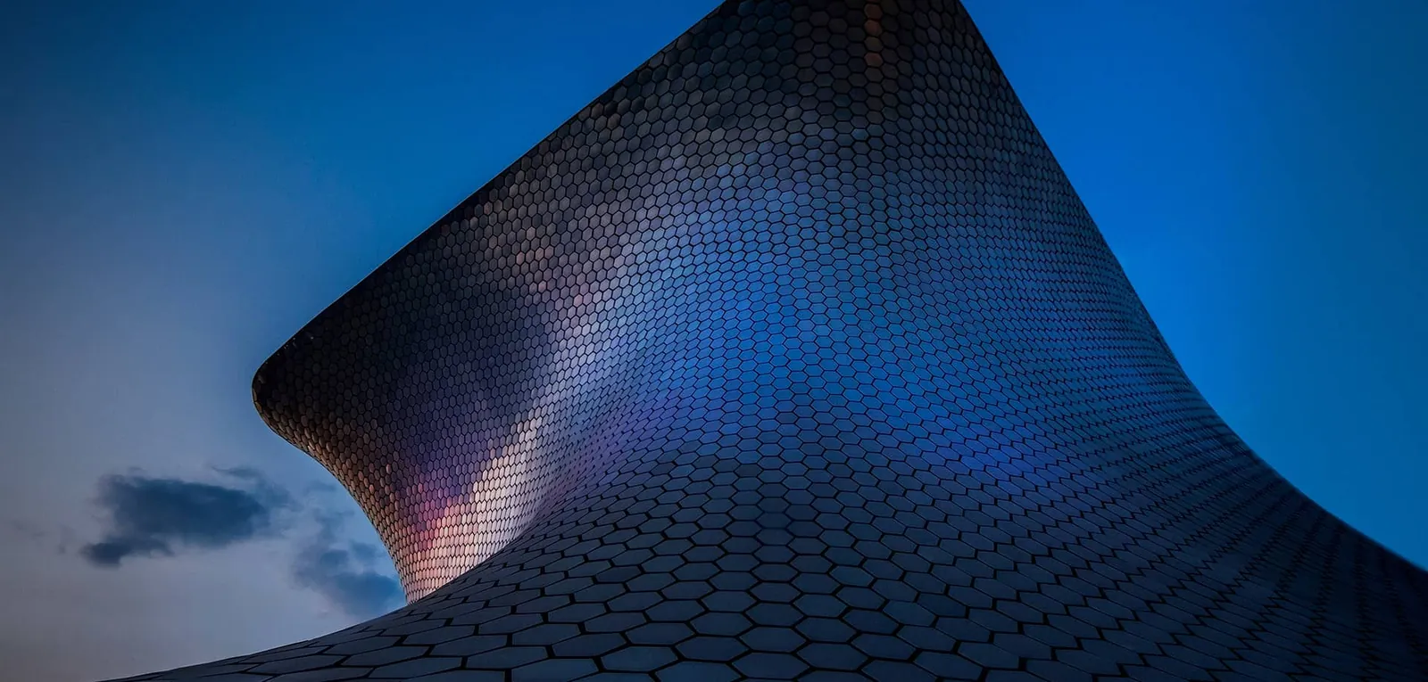 Aluminum hexagon facade of the Soumaya Museum